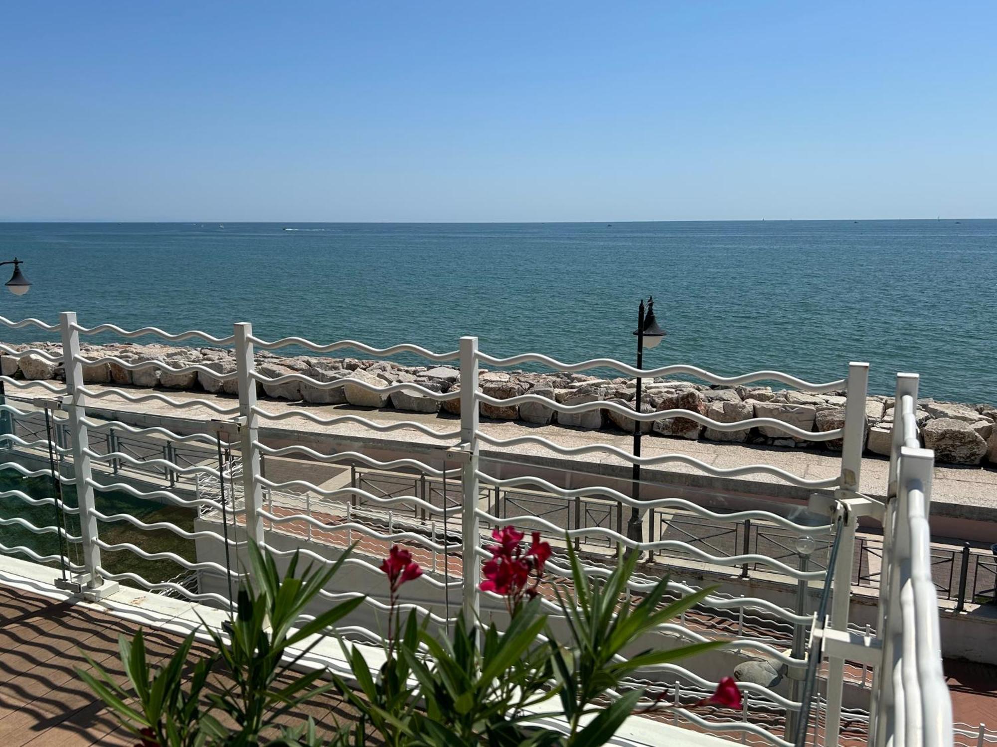 Aparthotel Ca Dell'Angelo - Caorle Exterior foto